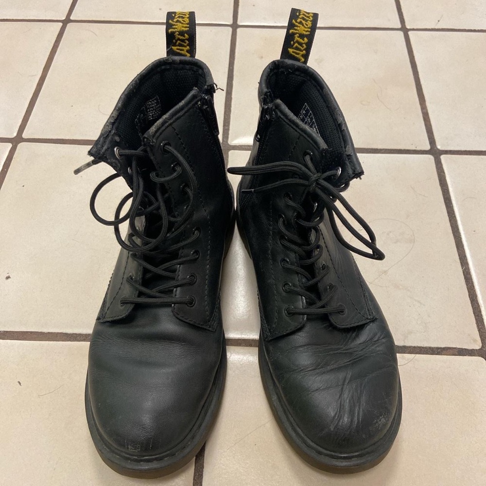 Black Dr. Martens Delaney style size US 5 EUR 36 Ankle Boots Zip-Up